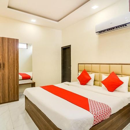 Oyo 28789 Hotel Adarsh Биласпур Экстерьер фото